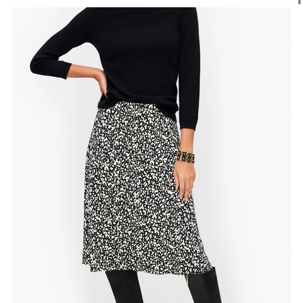 NWT Talbots bicolor spots jersey midi skirt. Black and ivory color.  Size 2.
